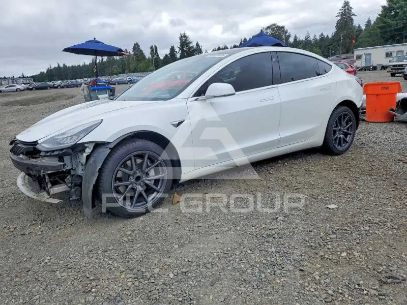 2019 Tesla Model 3 фото