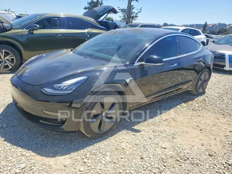 2019 Tesla Model 3 фото