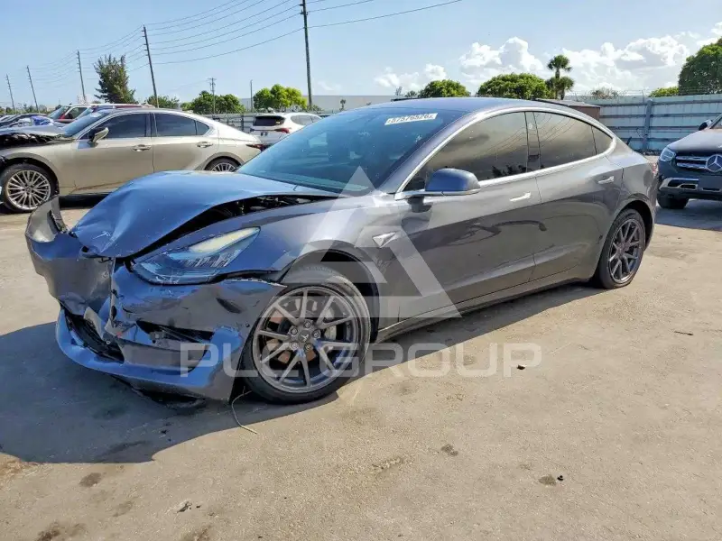 2019 Tesla Model 3 photo