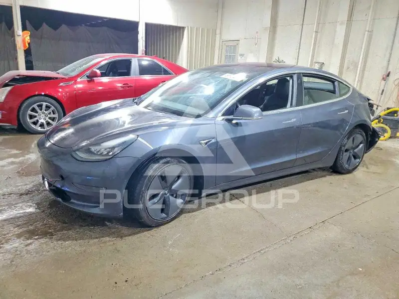 2019 Tesla Model 3 photo