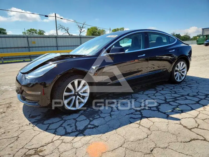 2019 Tesla Model 3 фото