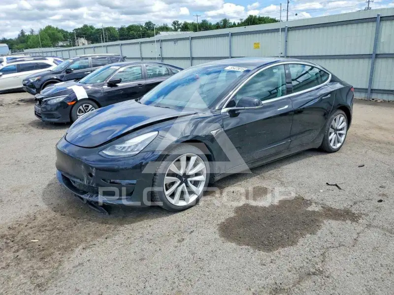 2019 Tesla Model 3 фото