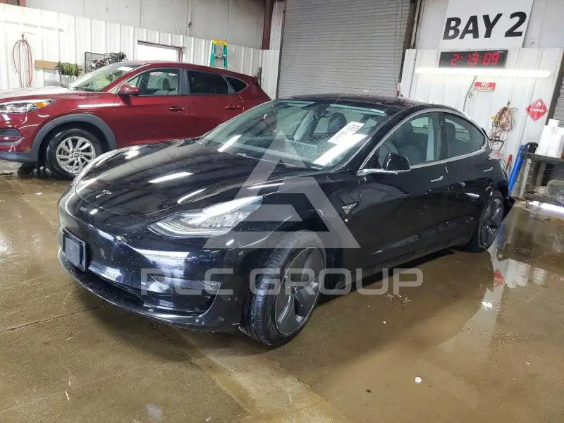 2019 Tesla Model 3 фото