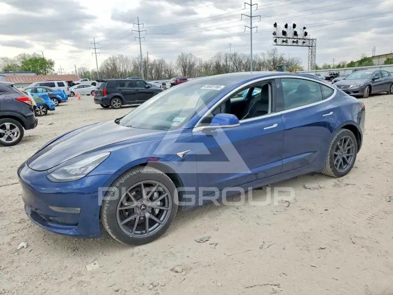 2019 Tesla Model 3 фото