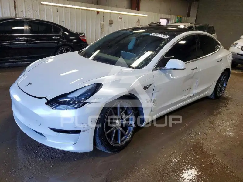 2019 Tesla Model 3 фото