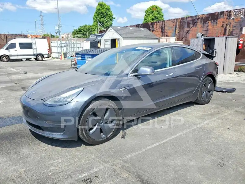 2019 Tesla Model 3 фото