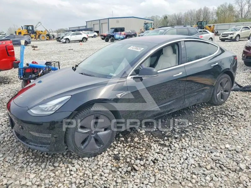 2019 Tesla Model 3 фото