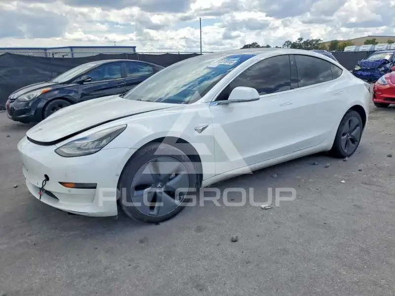 2019 Tesla Model 3 фото