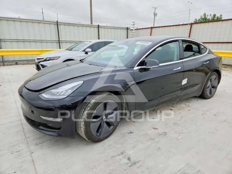 2019 Tesla Model 3 фото