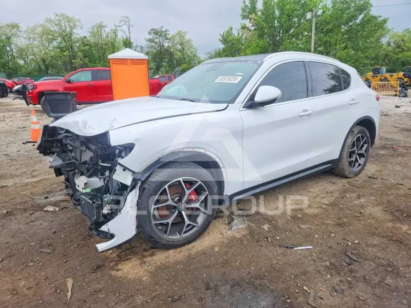 2019 Alfa Romeo Stelvio photo