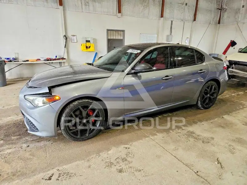 2019 Alfa Romeo Giulia photo