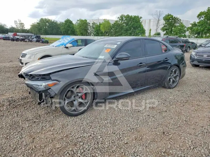 2019 Alfa Romeo Giulia photo