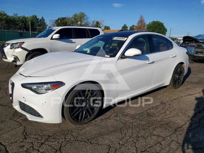 2019 Alfa Romeo Giulia photo