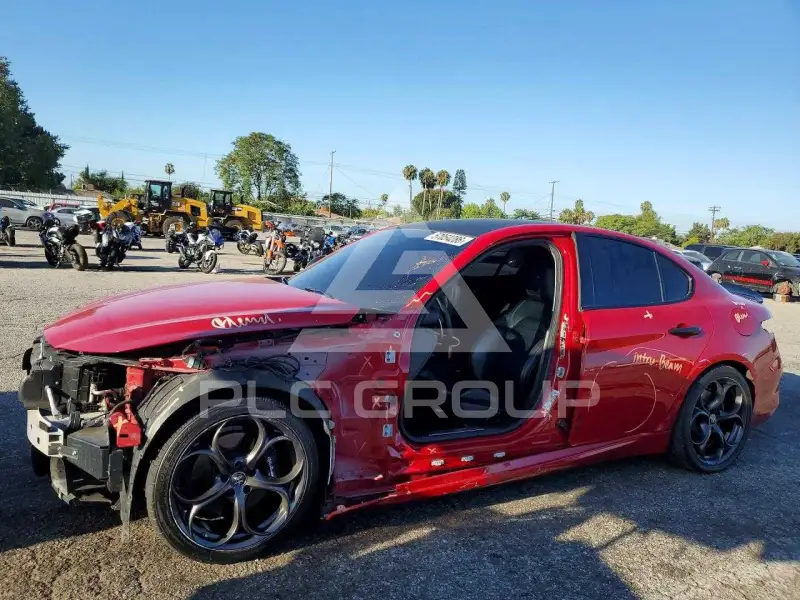 2019 Alfa Romeo Giulia photo