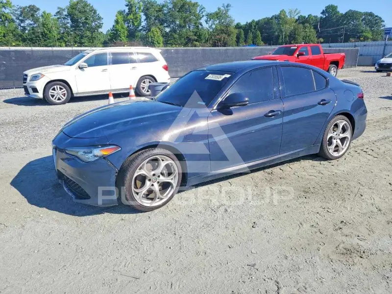 2019 Alfa Romeo Giulia photo