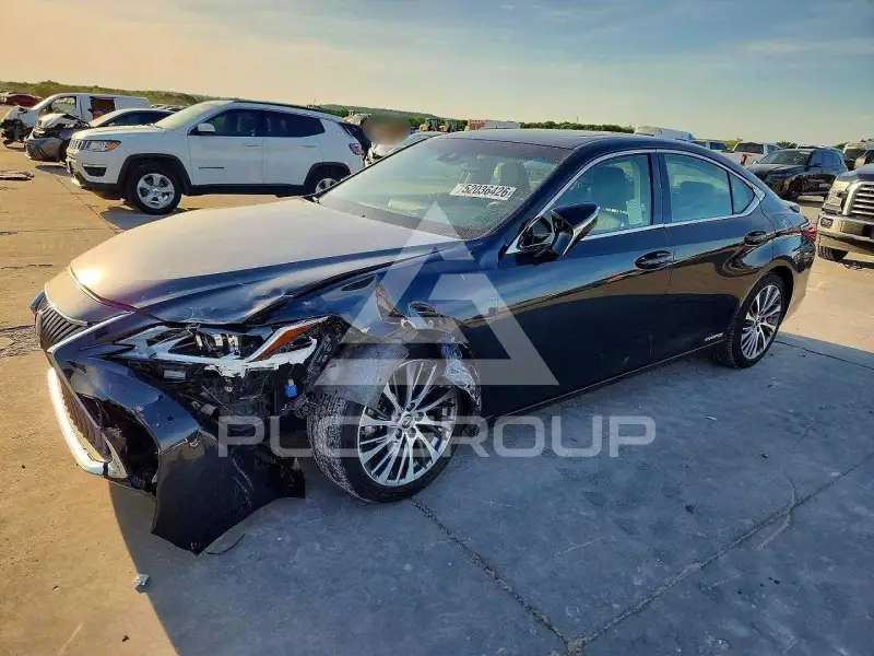2019 Lexus ES300 фото