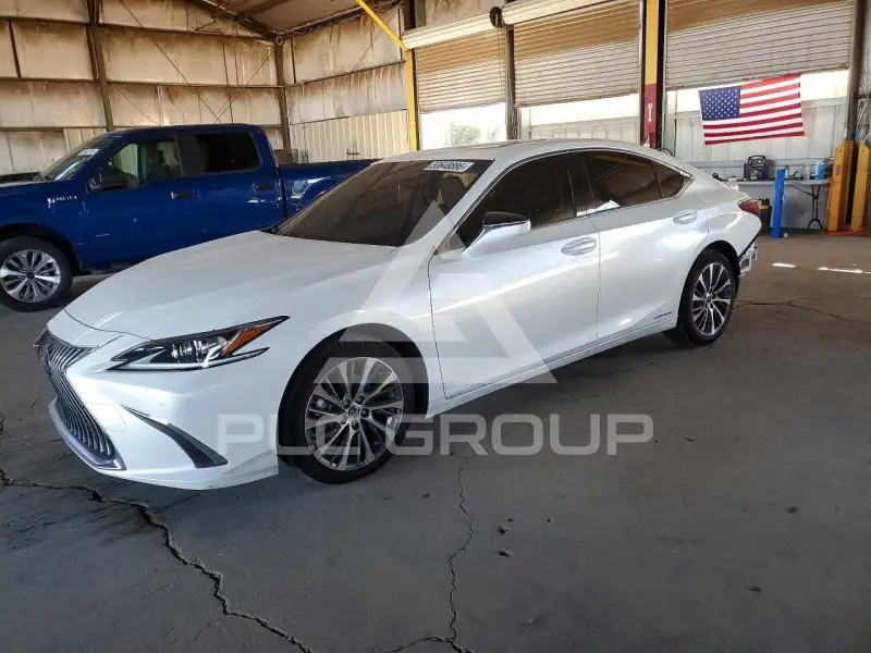 2019 Lexus ES300 фото