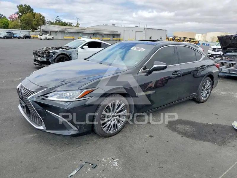 2019 Lexus ES300 фото