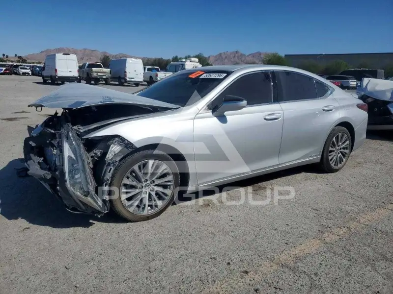 2019 Lexus ES300 фото