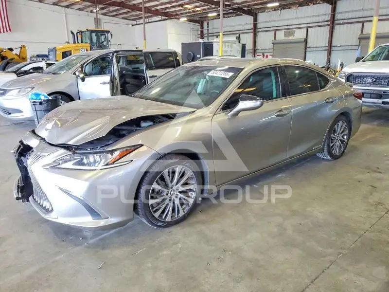 2019 Lexus ES300 фото