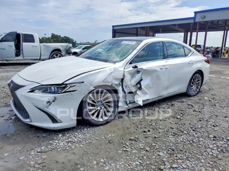 2019 Lexus ES350 photo