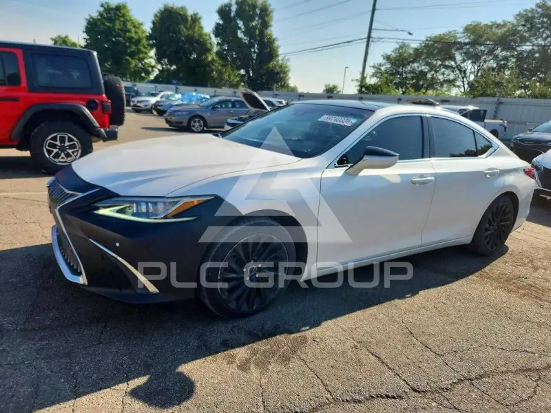 2019 Lexus ES350 photo