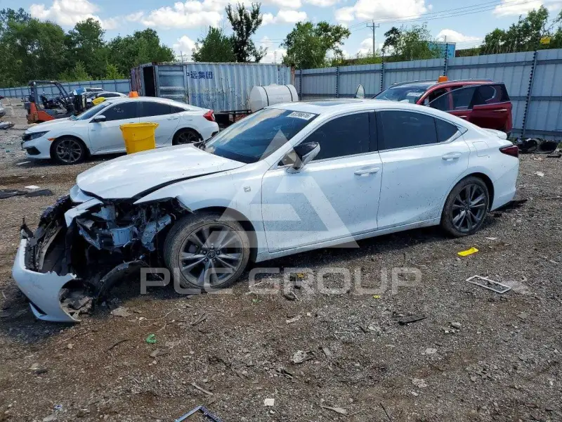 2019 Lexus ES350 photo