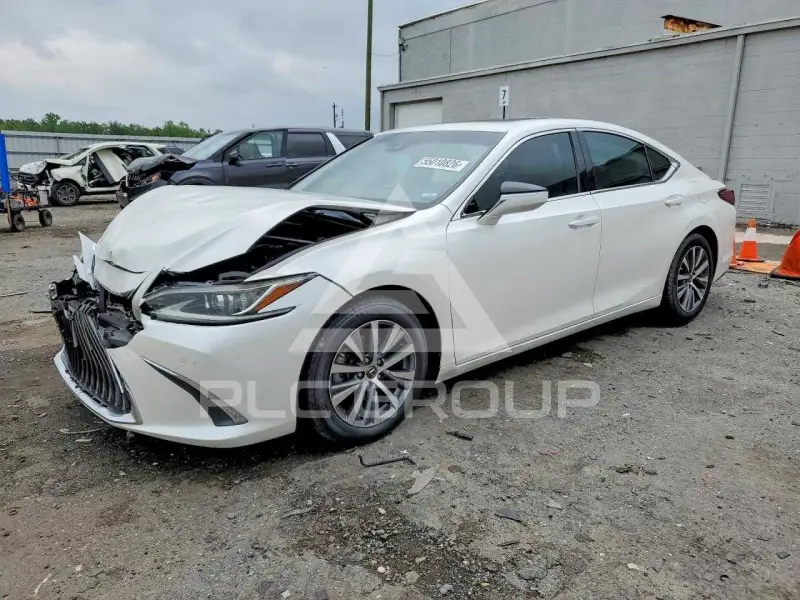 2019 Lexus ES350 photo