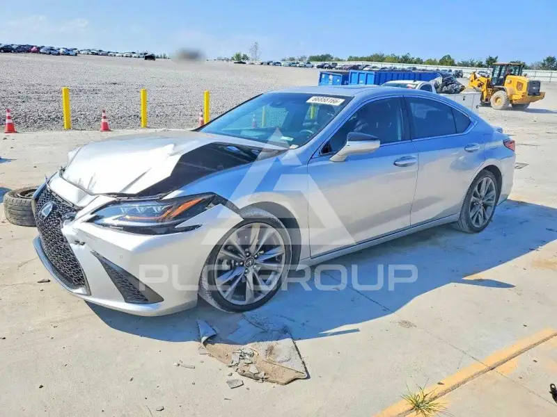 2019 Lexus ES350 photo