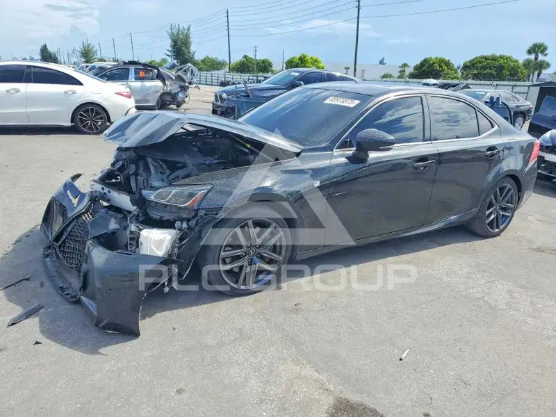 2019 Lexus IS фото