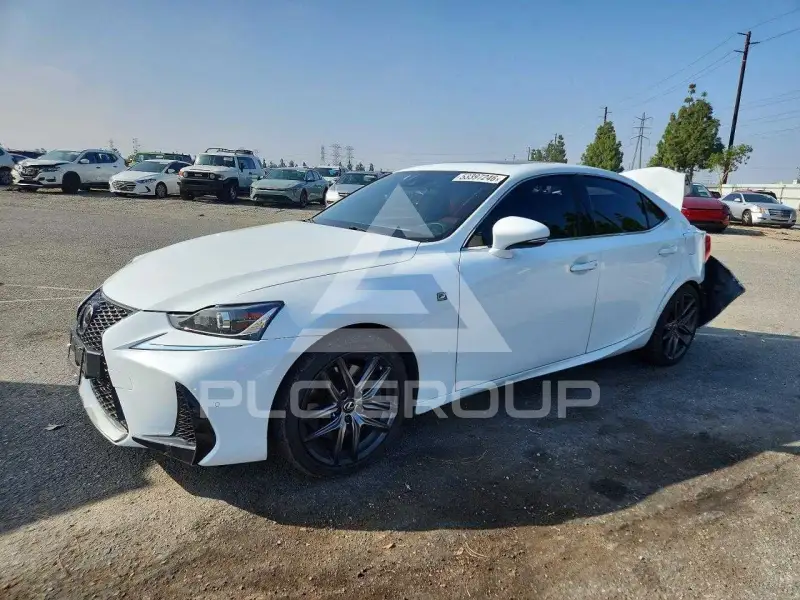 2019 Lexus IS фото