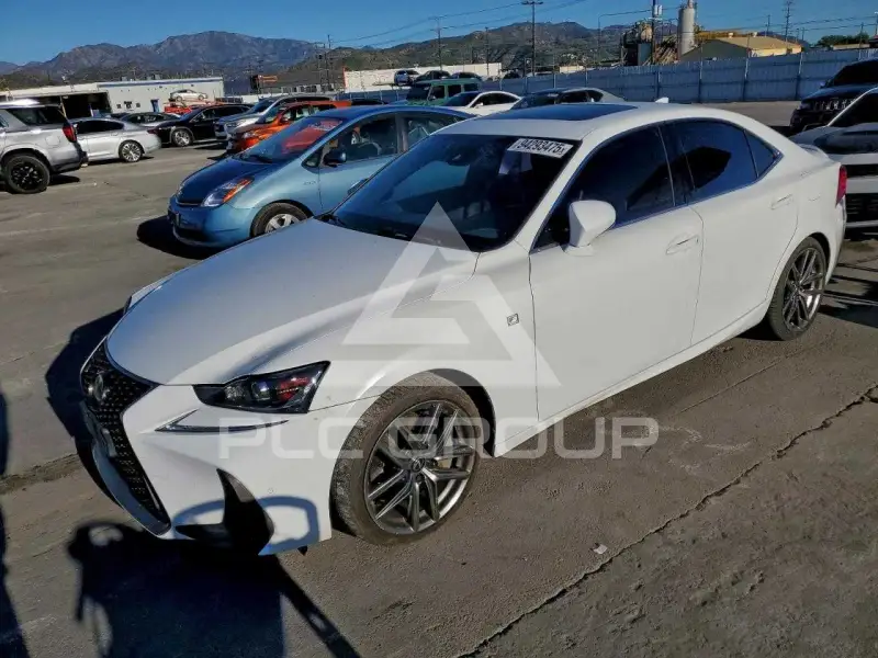 2019 Lexus IS фото