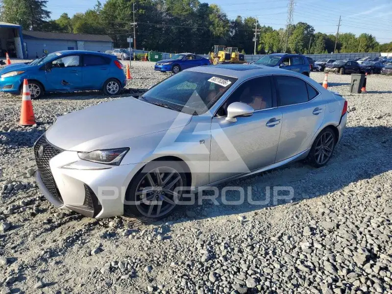 2019 Lexus IS фото