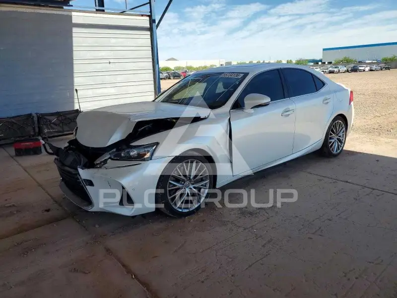 2019 Lexus IS фото