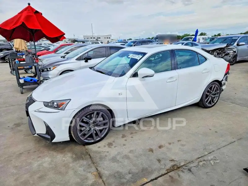 2019 Lexus IS фото