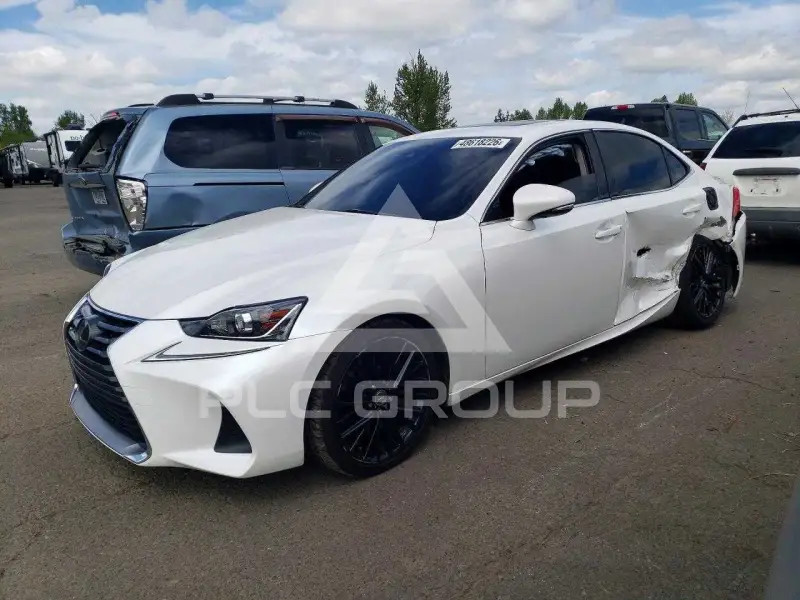 2019 Lexus IS фото