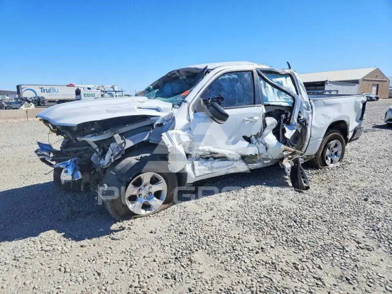 2019 RAM 1500 photo