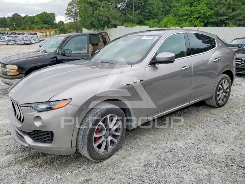 2019 Maserati  фото