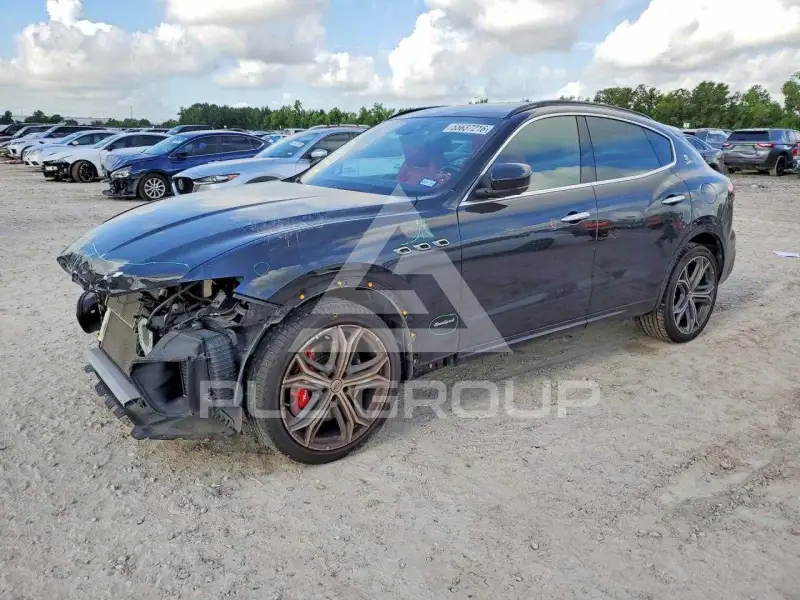 2019 Maserati  фото