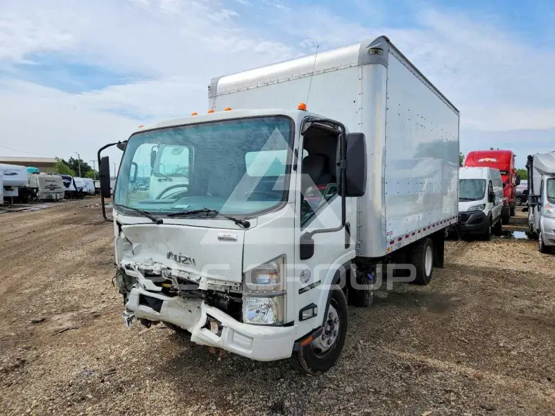 2019 Isuzu NPR фото