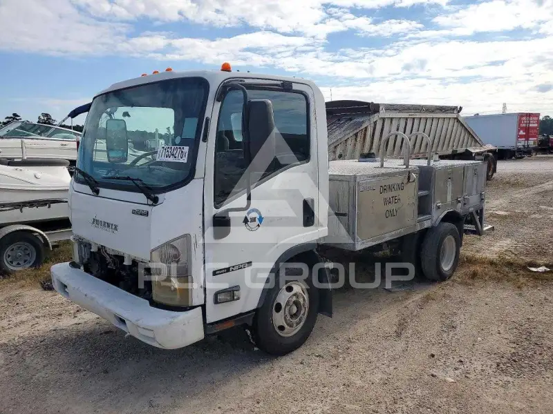 2019 Isuzu NPR фото