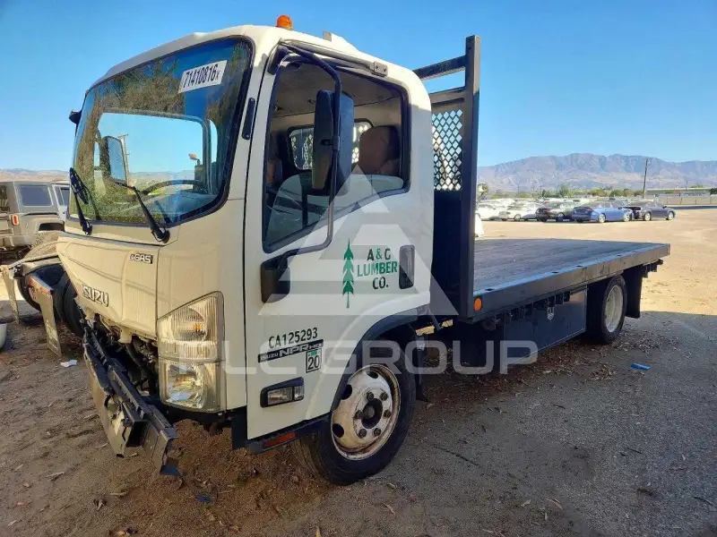 2019 Isuzu NPR фото