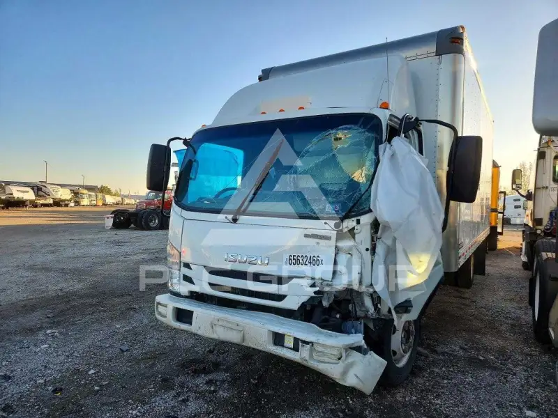 2019 Isuzu NPR photo