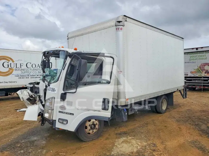 2019 Isuzu NPR фото