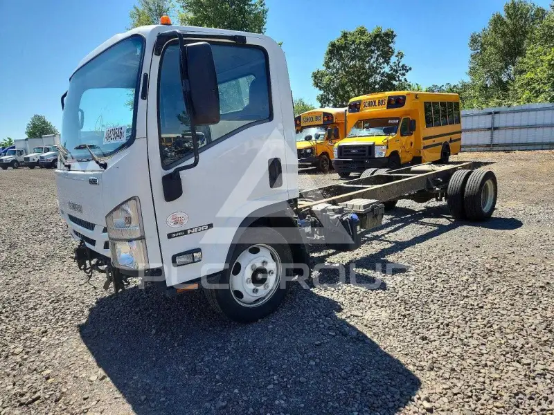 2019 Isuzu NPR фото