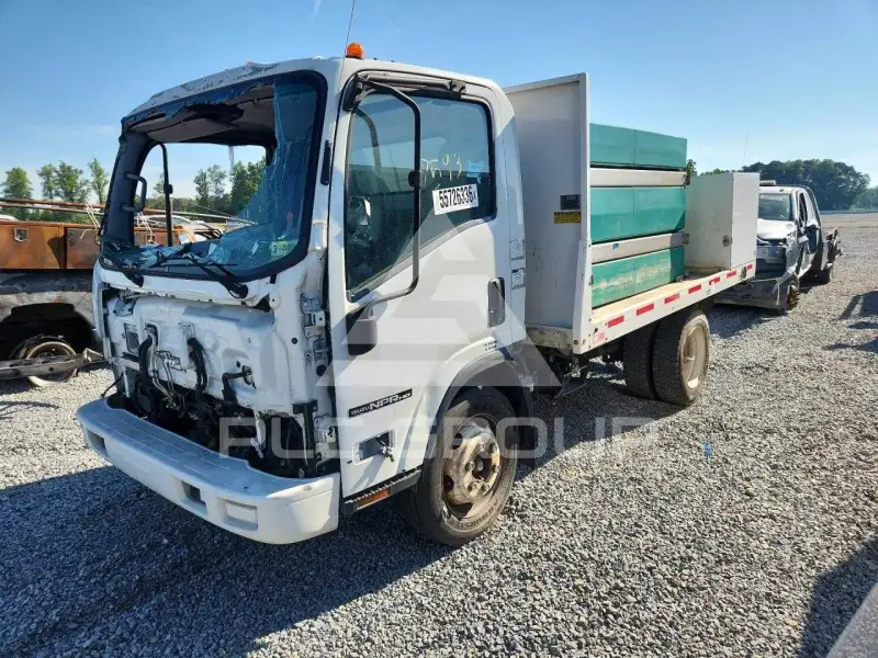 2019 Isuzu NPR фото