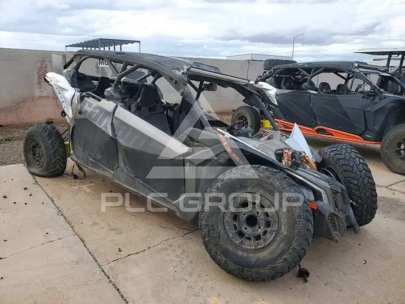 2019 Can-AM Sidebyside фото