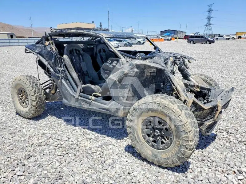 2019 Can-AM Sidebyside photo