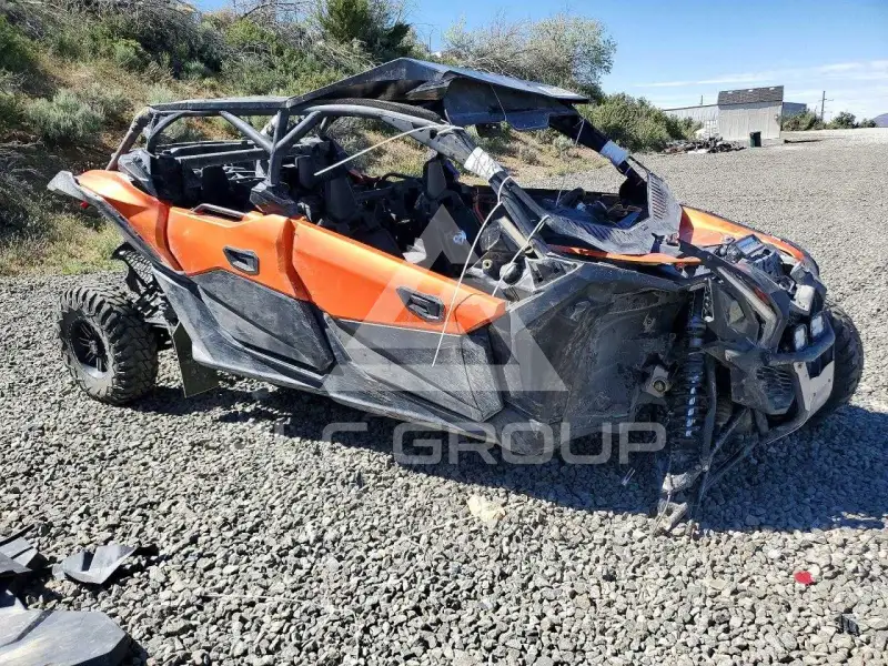 2019 Can-AM Sidebyside фото