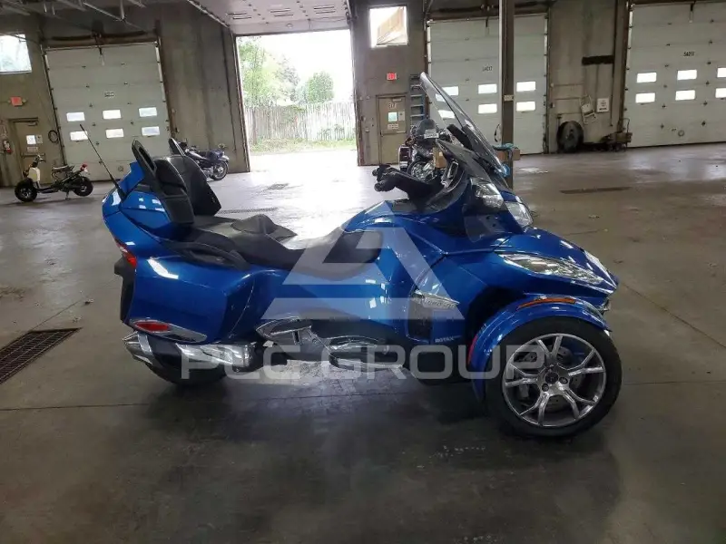 2019 Can-AM SPYDER фото